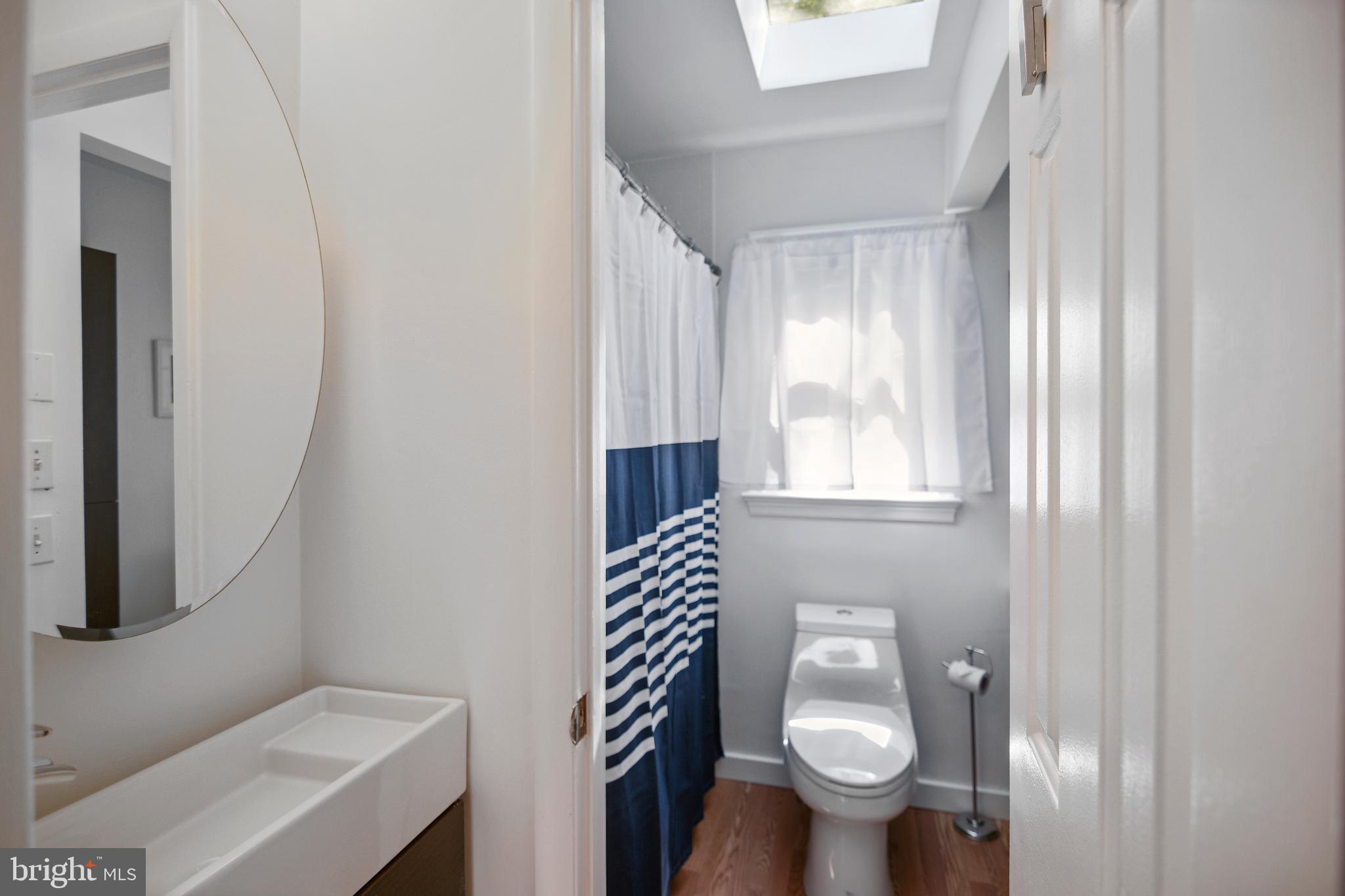 WILSHIRE - Residential Lease