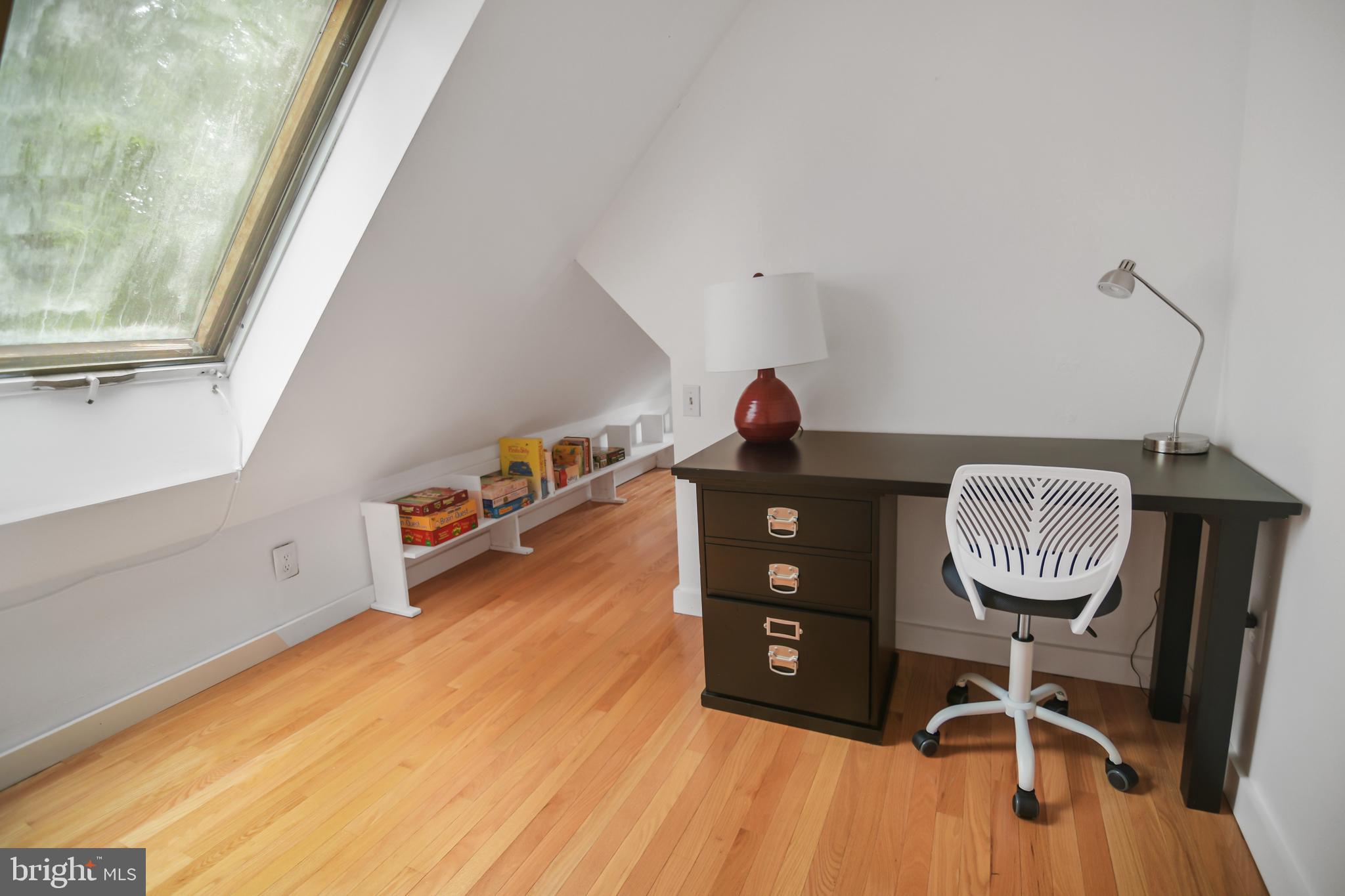 WILSHIRE - Residential Lease