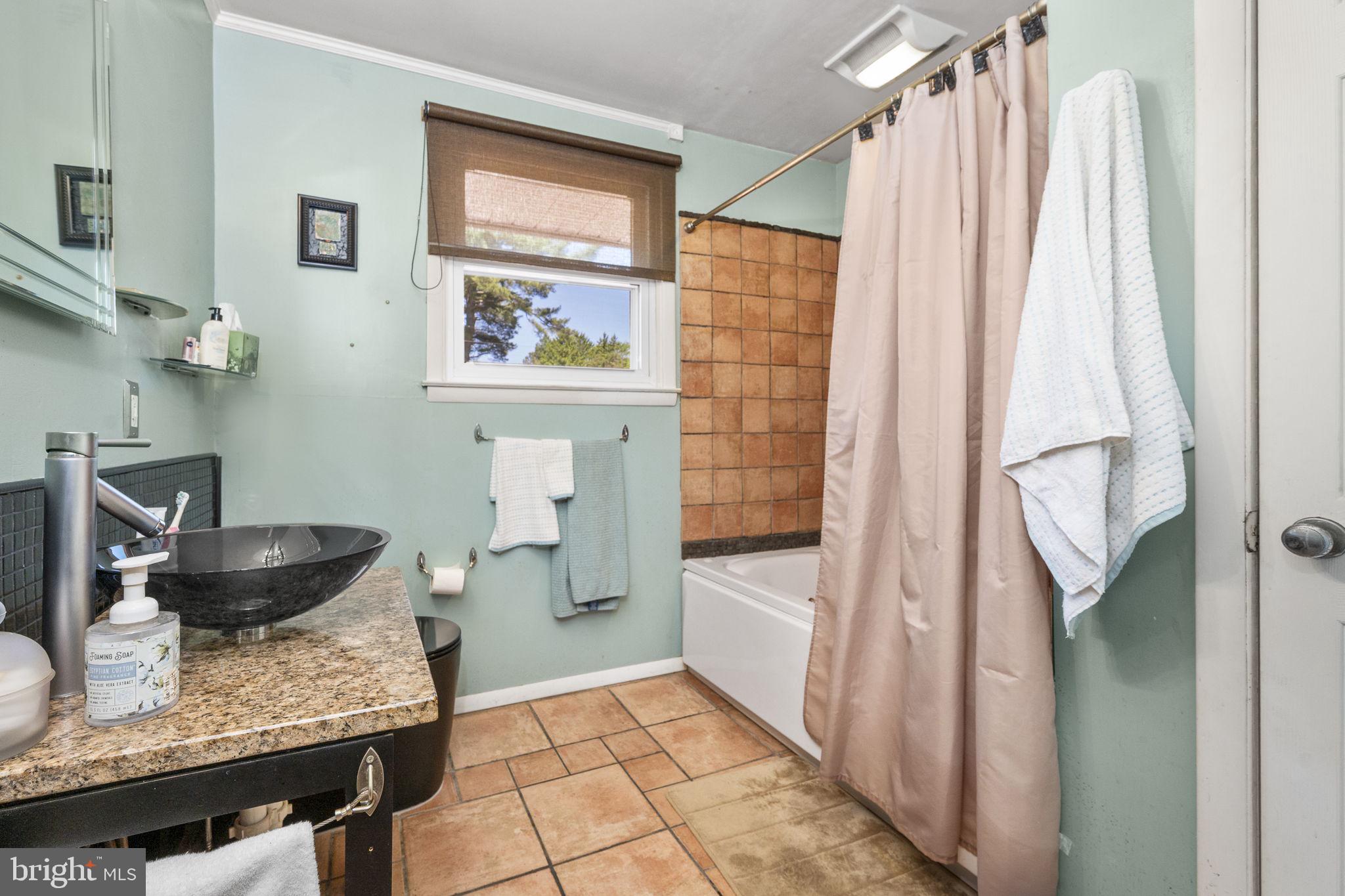 THORNBURY ESTATES - Residential