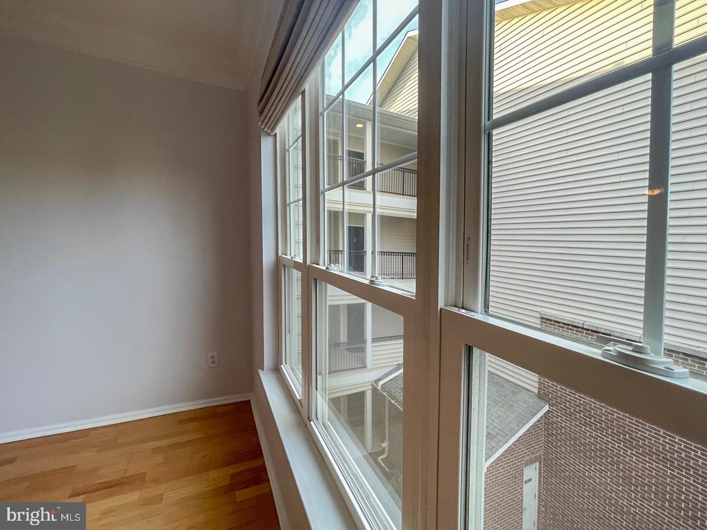 GATES OF MCLEAN - Residential