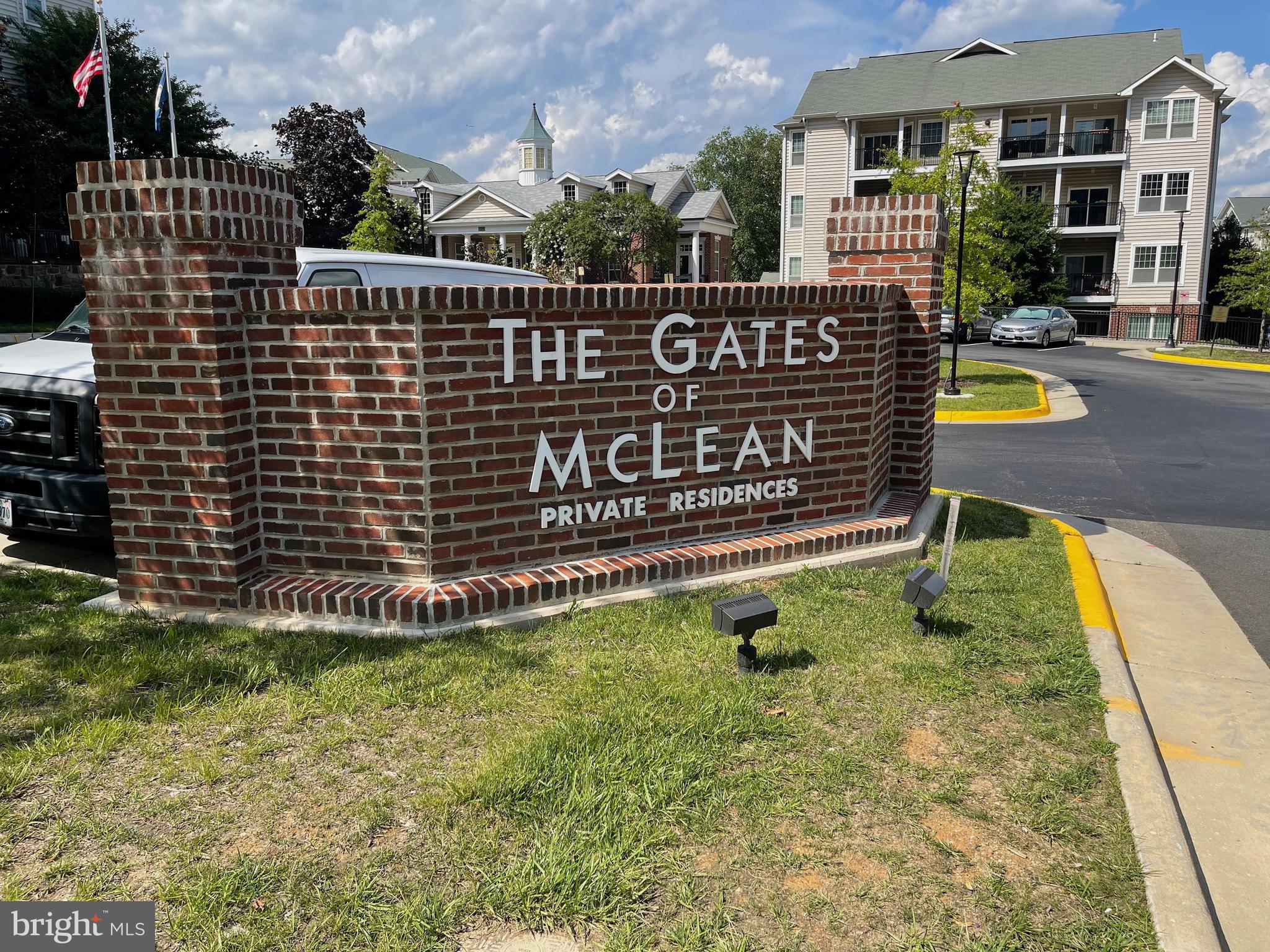 GATES OF MCLEAN - Residential