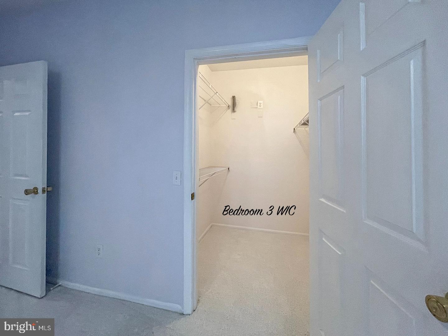 GATES OF MCLEAN - Residential