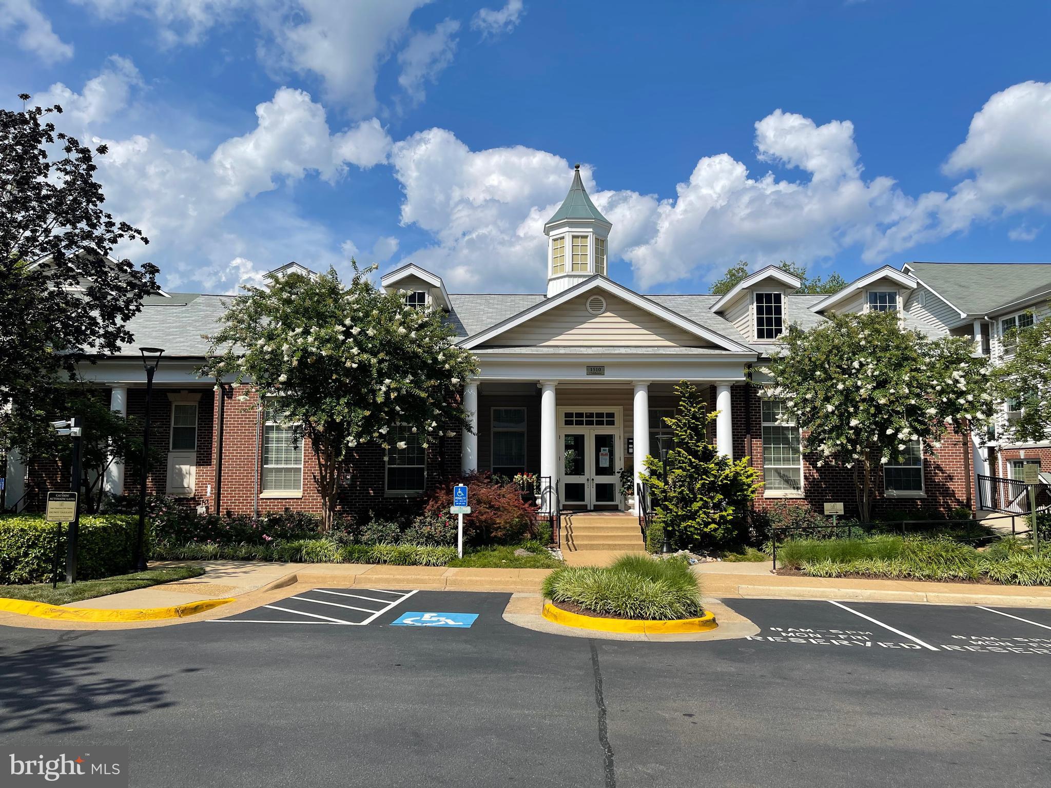 GATES OF MCLEAN - Residential