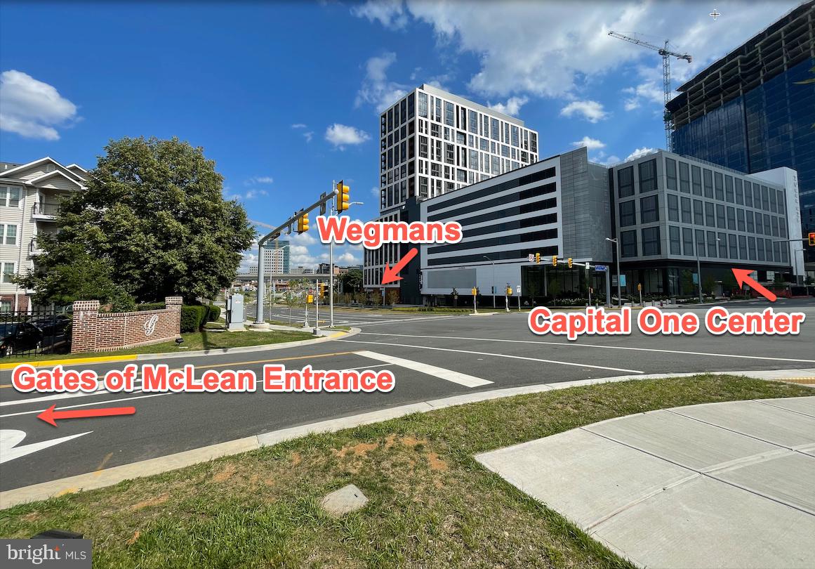 GATES OF MCLEAN - Residential