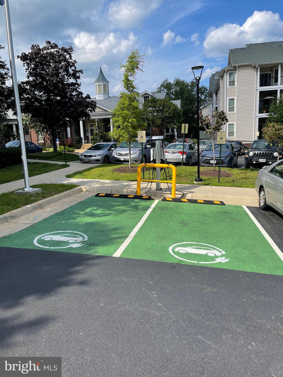 GATES OF MCLEAN - Residential