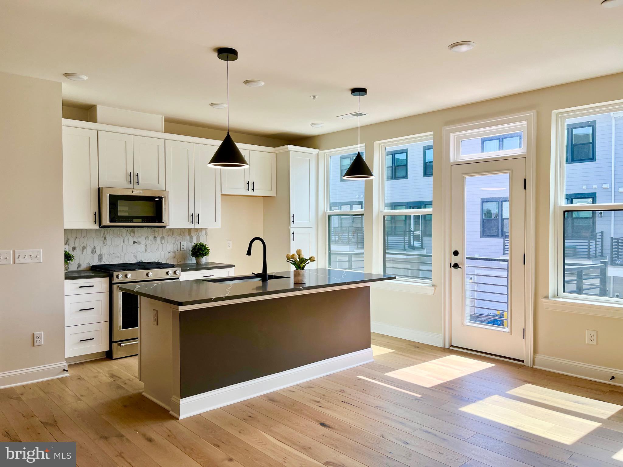 LINK AT W SQUARED - Residential Lease