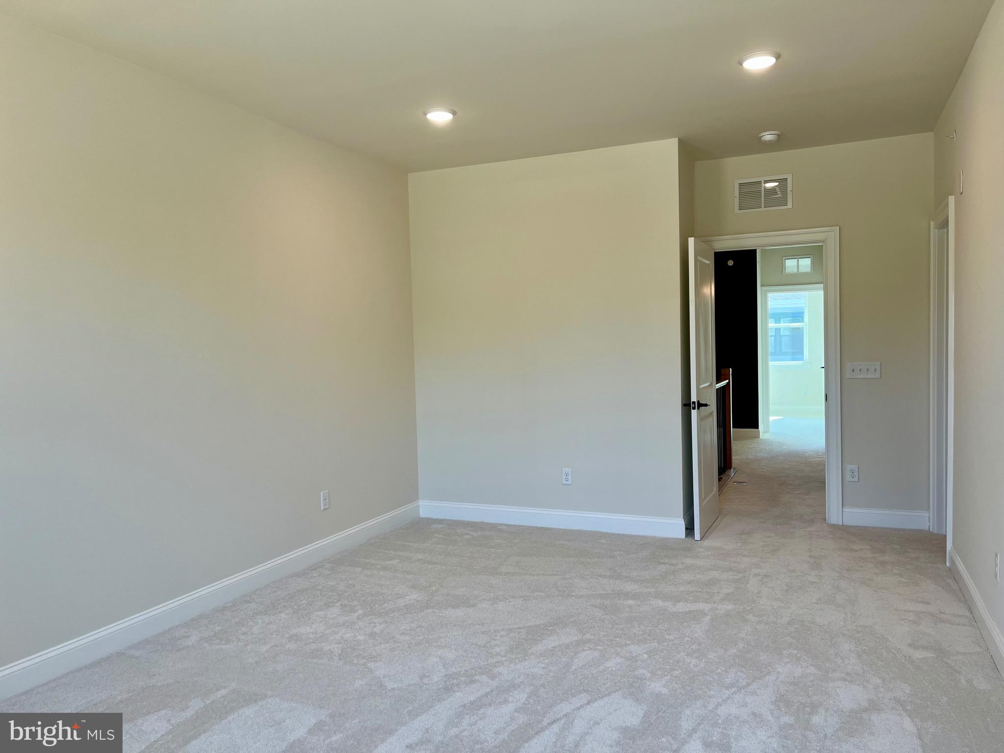 LINK AT W SQUARED - Residential Lease