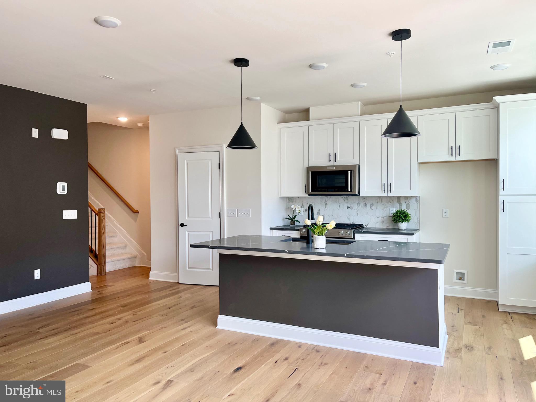 LINK AT W SQUARED - Residential Lease