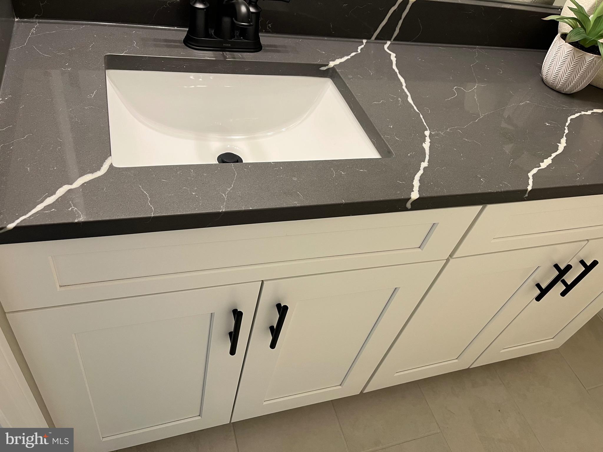 LINK AT W SQUARED - Residential Lease