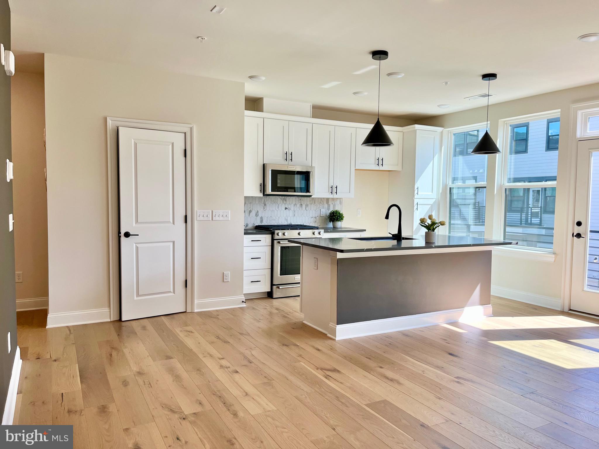 LINK AT W SQUARED - Residential Lease