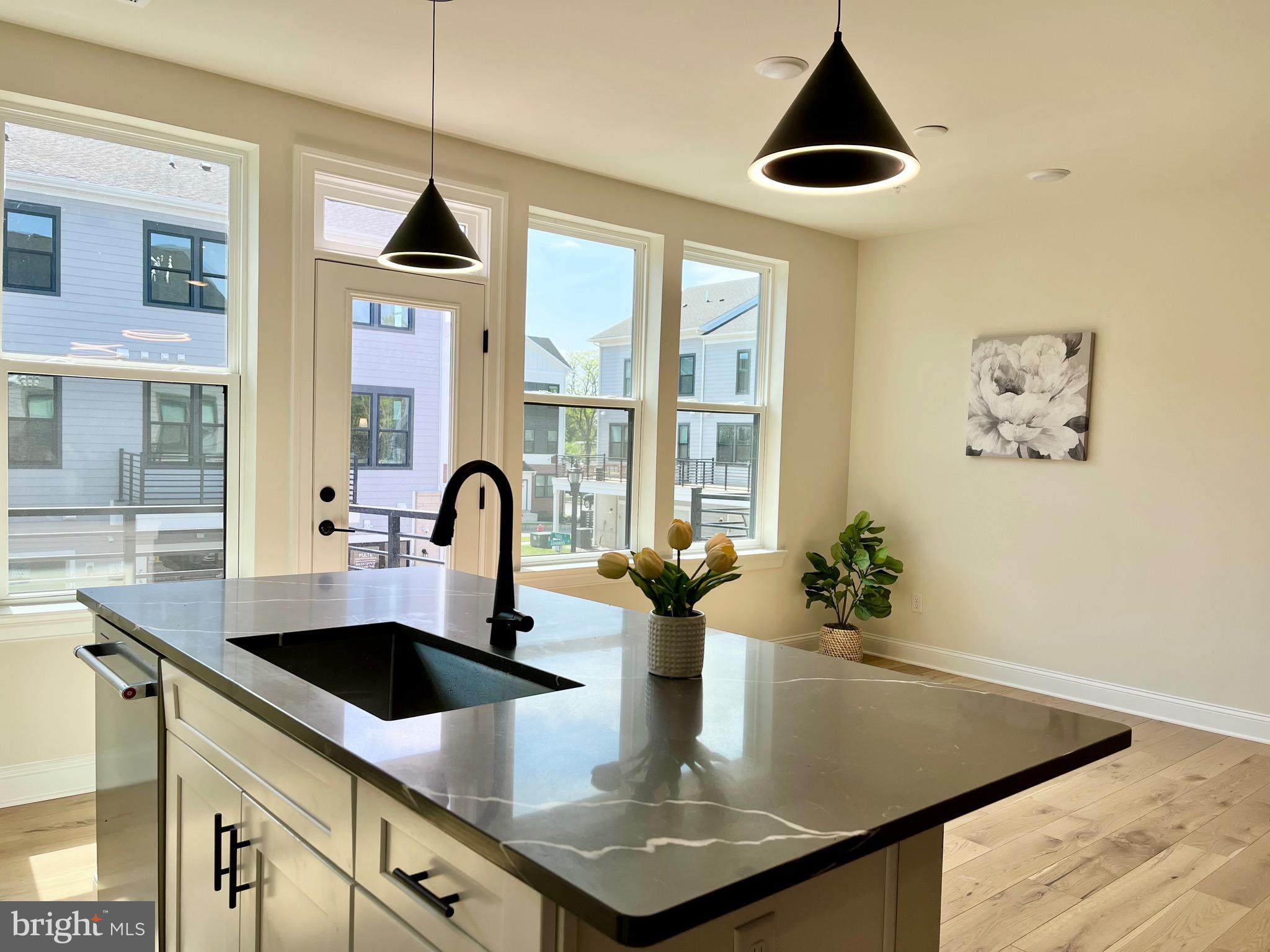 LINK AT W SQUARED - Residential Lease