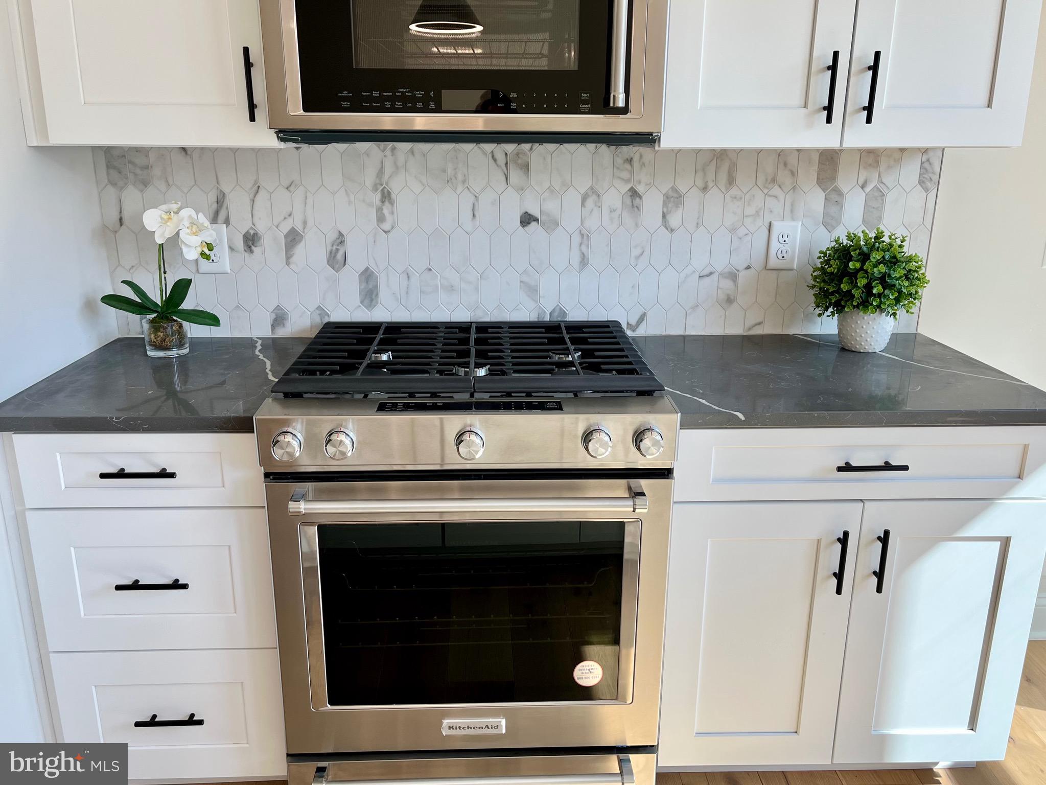 LINK AT W SQUARED - Residential Lease