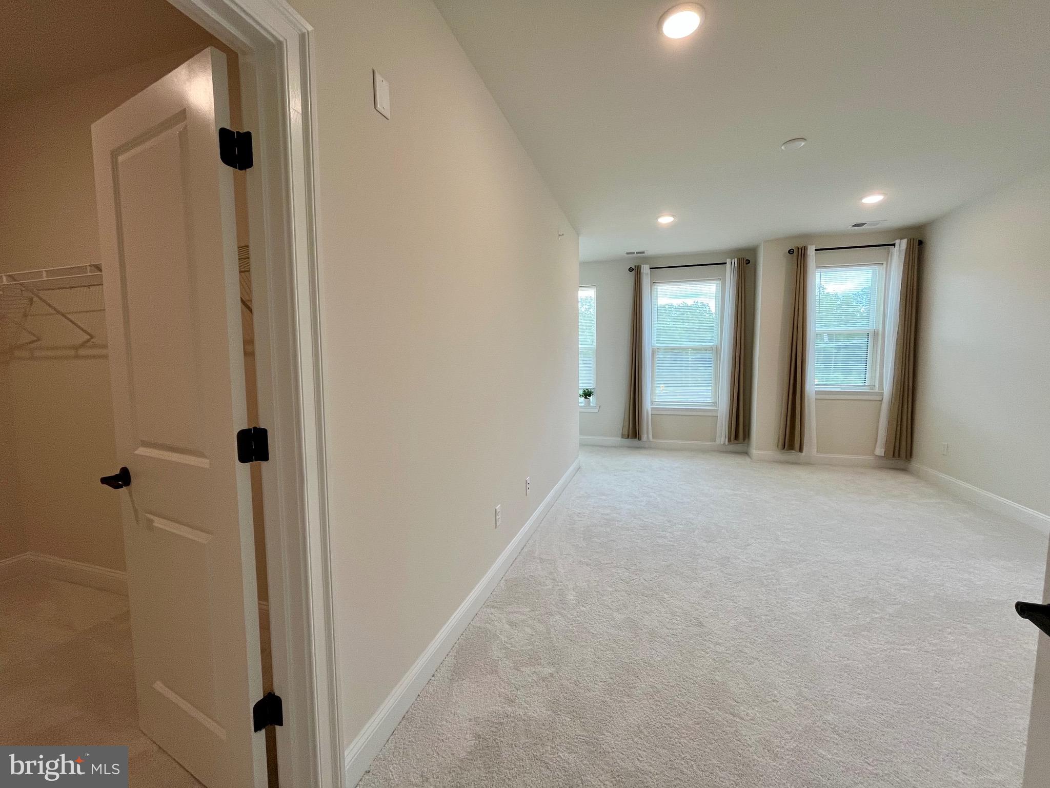 LINK AT W SQUARED - Residential Lease