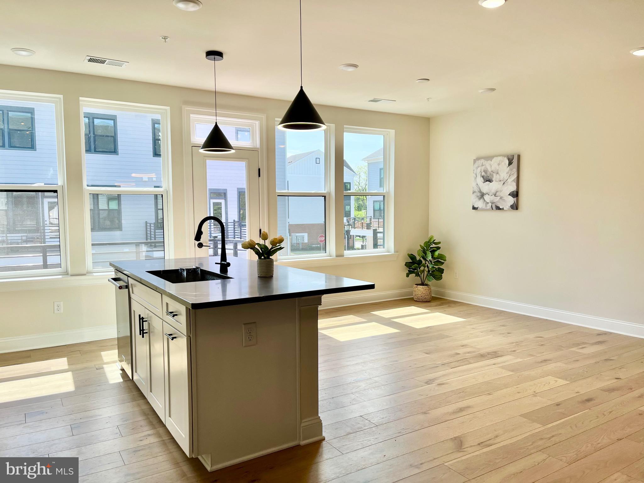 LINK AT W SQUARED - Residential Lease