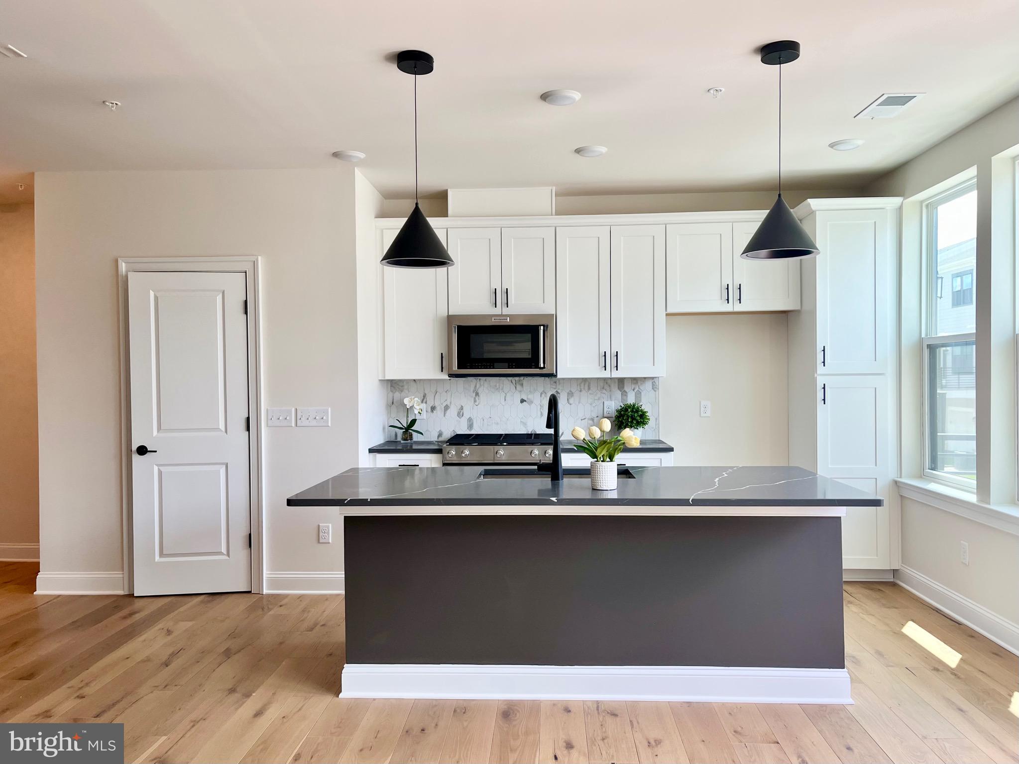 LINK AT W SQUARED - Residential Lease