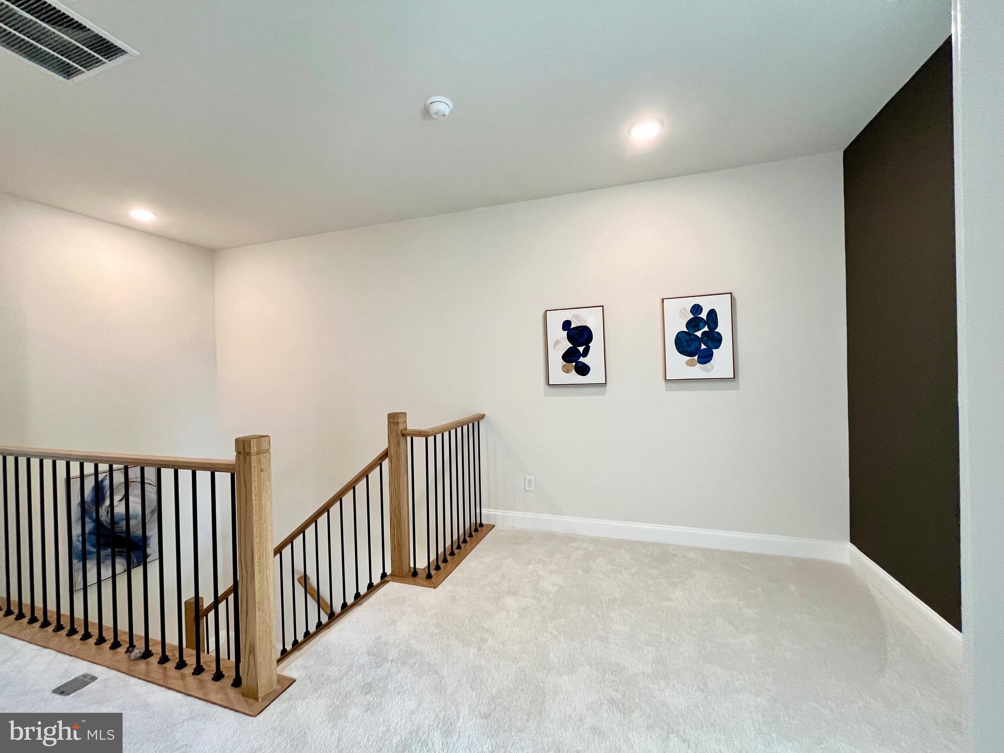 LINK AT W SQUARED - Residential Lease