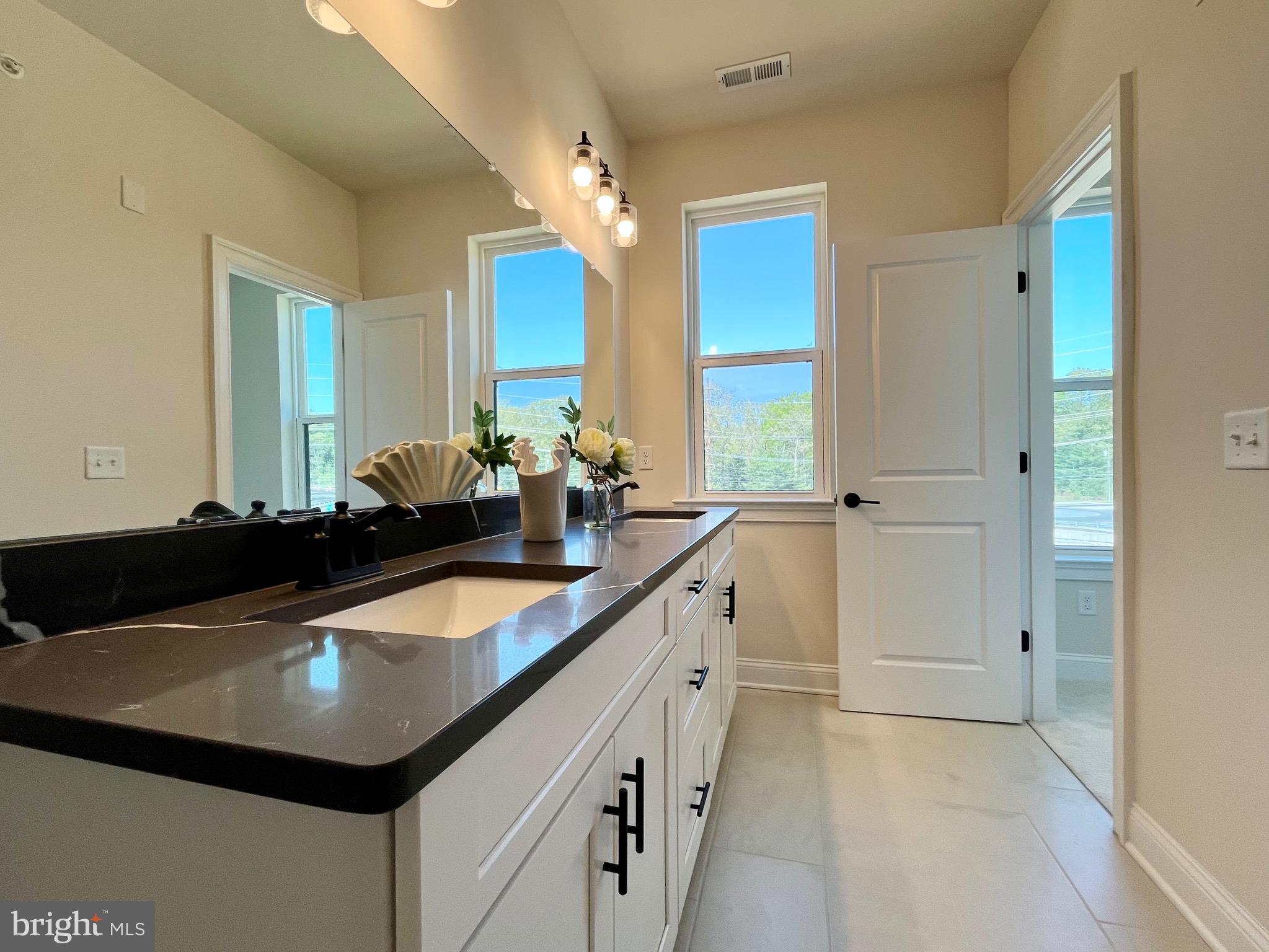 LINK AT W SQUARED - Residential Lease