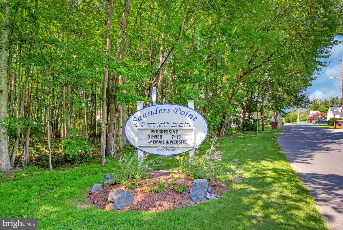 1533 WAKEFIELD ROAD