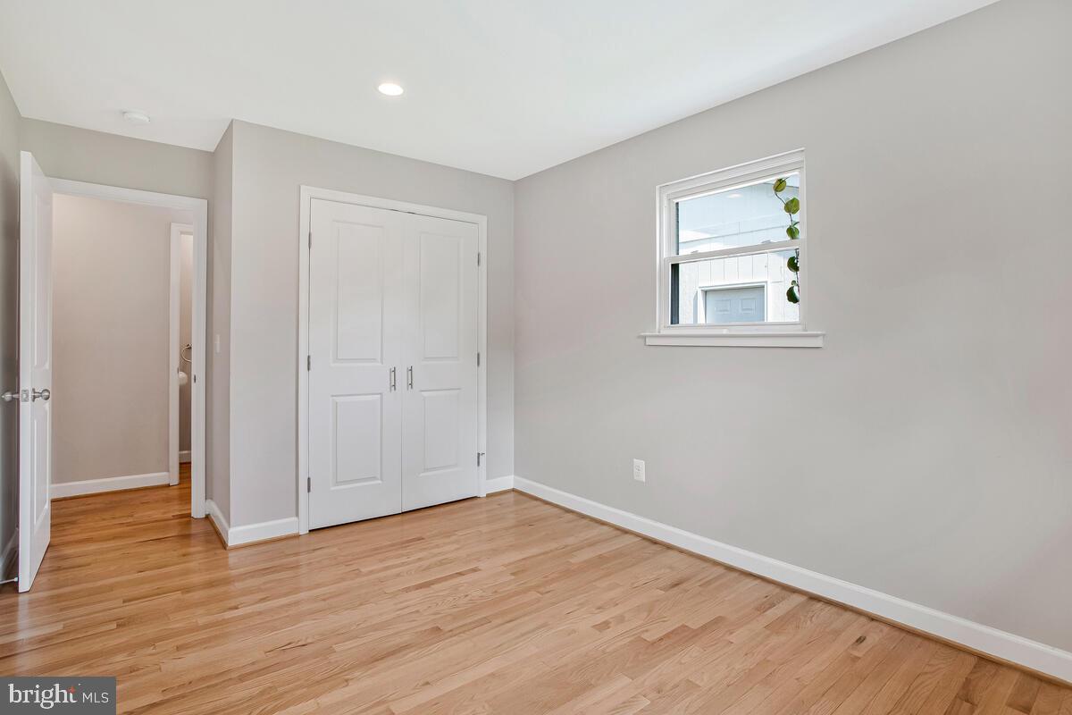 SAUNDERS POINT - Residential