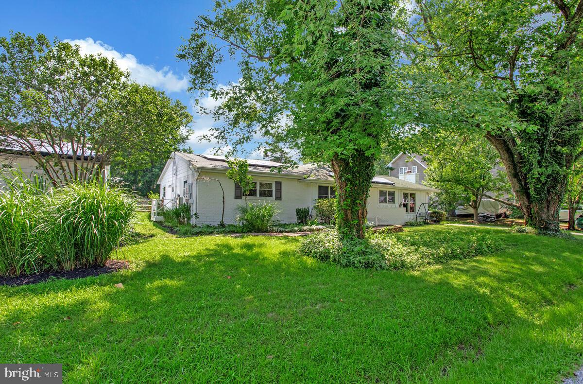 SAUNDERS POINT - Residential