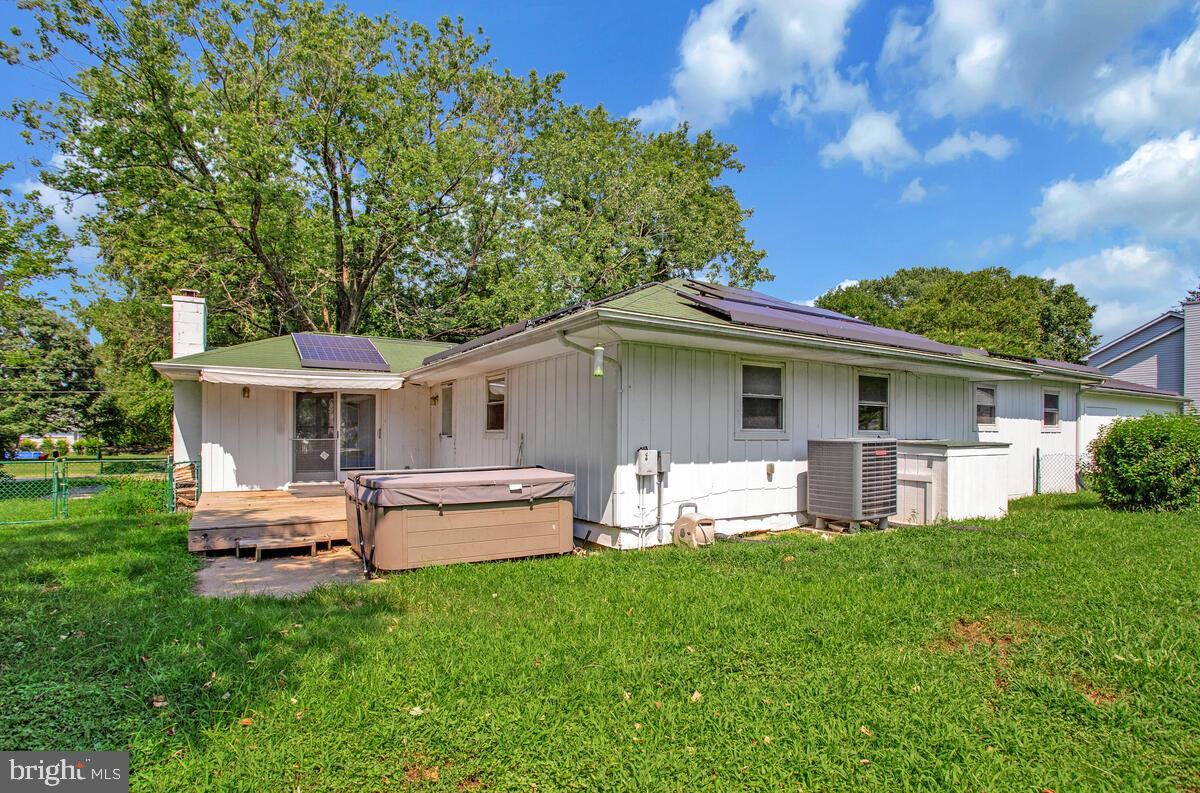 SAUNDERS POINT - Residential