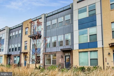 Photo of 5038 Oakmoore Drive, ROCKVILLE, MD 20852 (MLS # MDMC2217568)