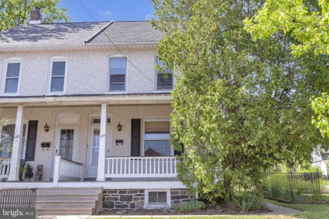 Townhouse For Sale - 132 N 9th Street<br/> PERKASIE, PA 18944