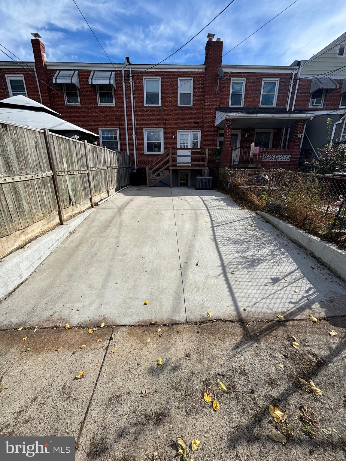 BEVERLY HILLS - Residential Lease