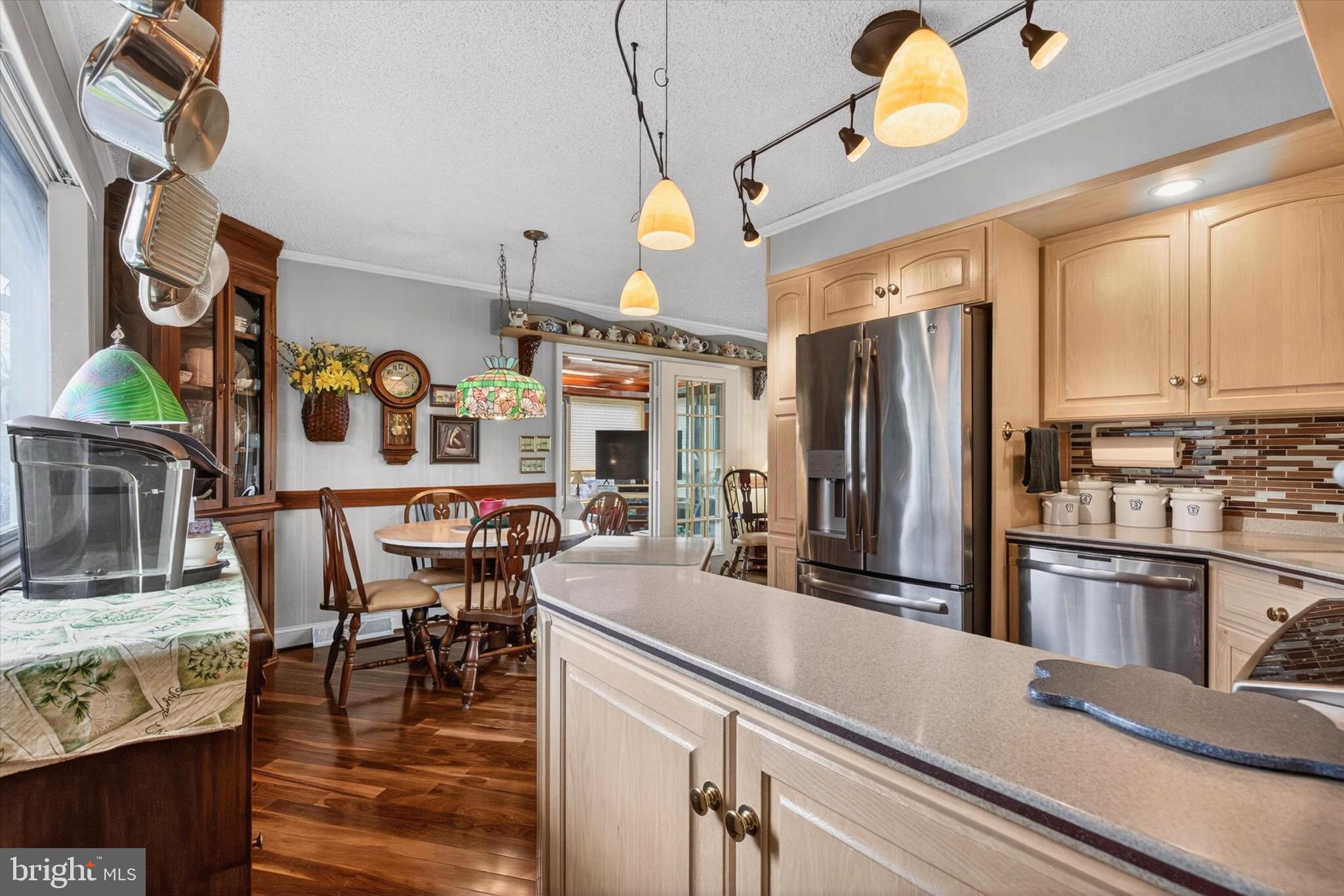 LAKE WYNONAH - Residential