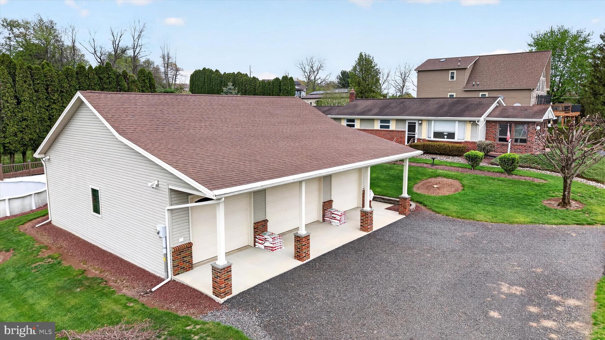 LAKE WYNONAH - Residential