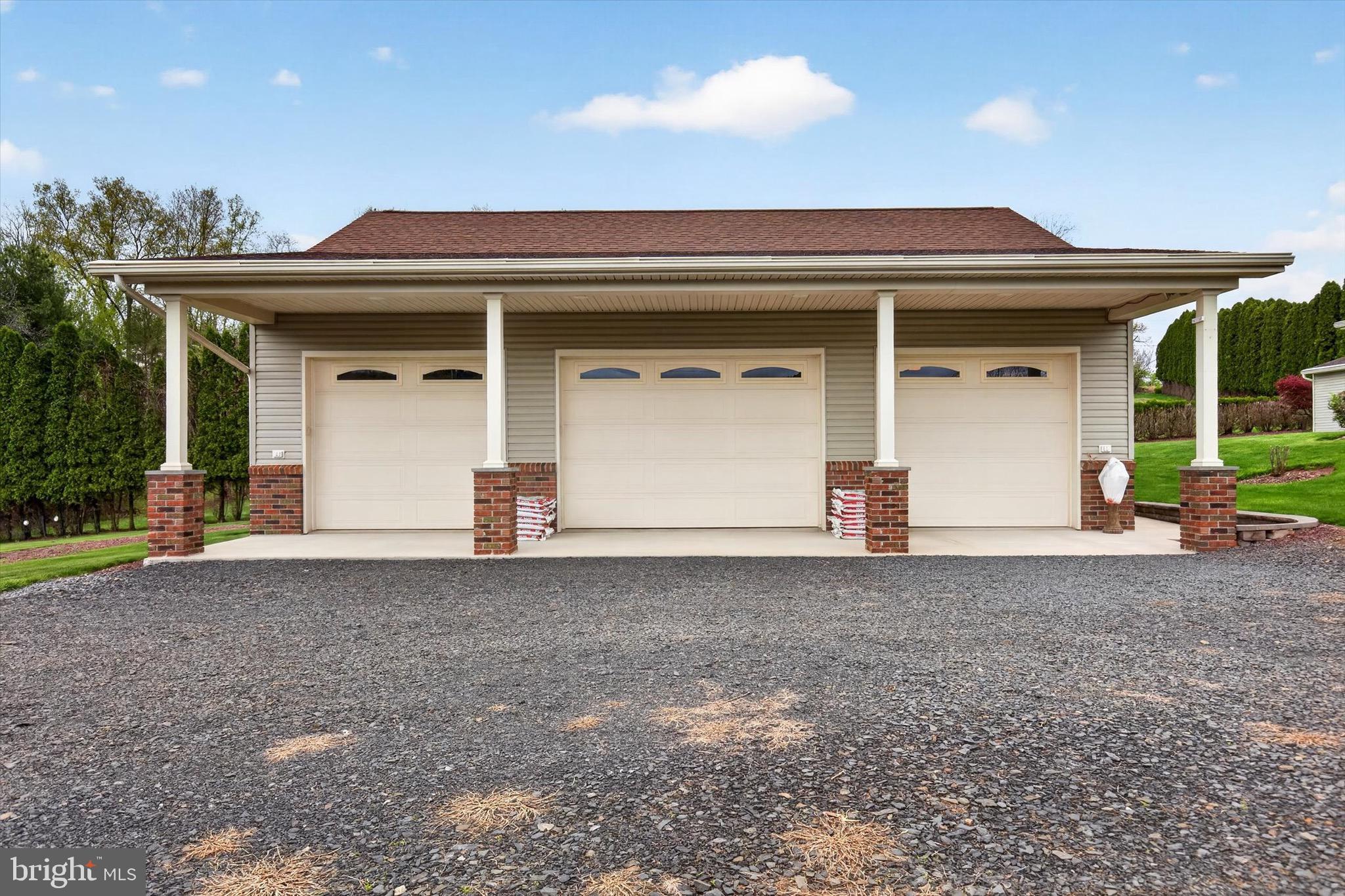 LAKE WYNONAH - Residential