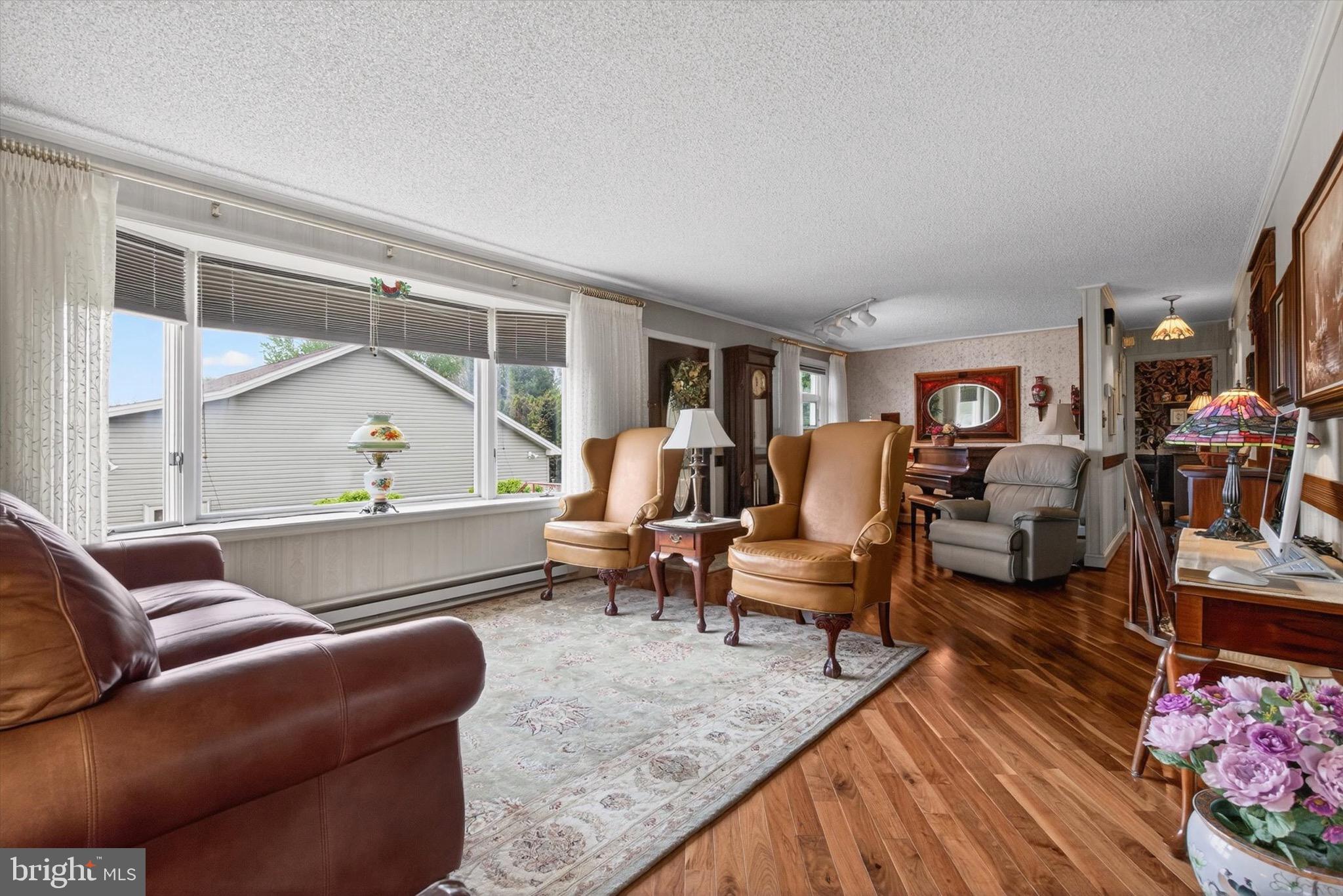 LAKE WYNONAH - Residential