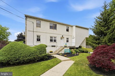 Condo For Sale - 710 Willow Street #B<br/> LANSDALE, PA 19446
