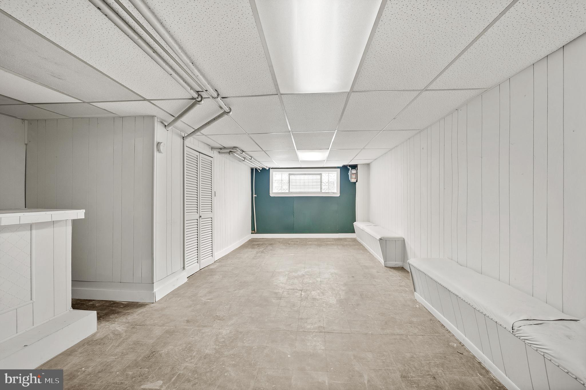 WEST OAK LANE - Residential