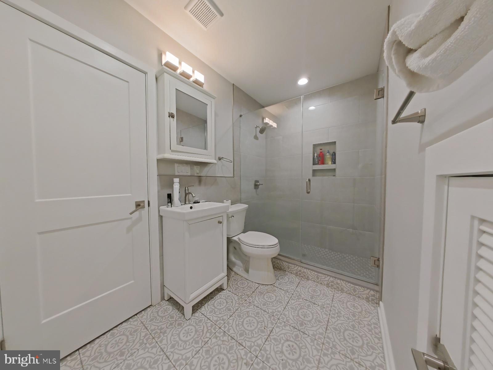 FRANCISVILLE - Residential Income