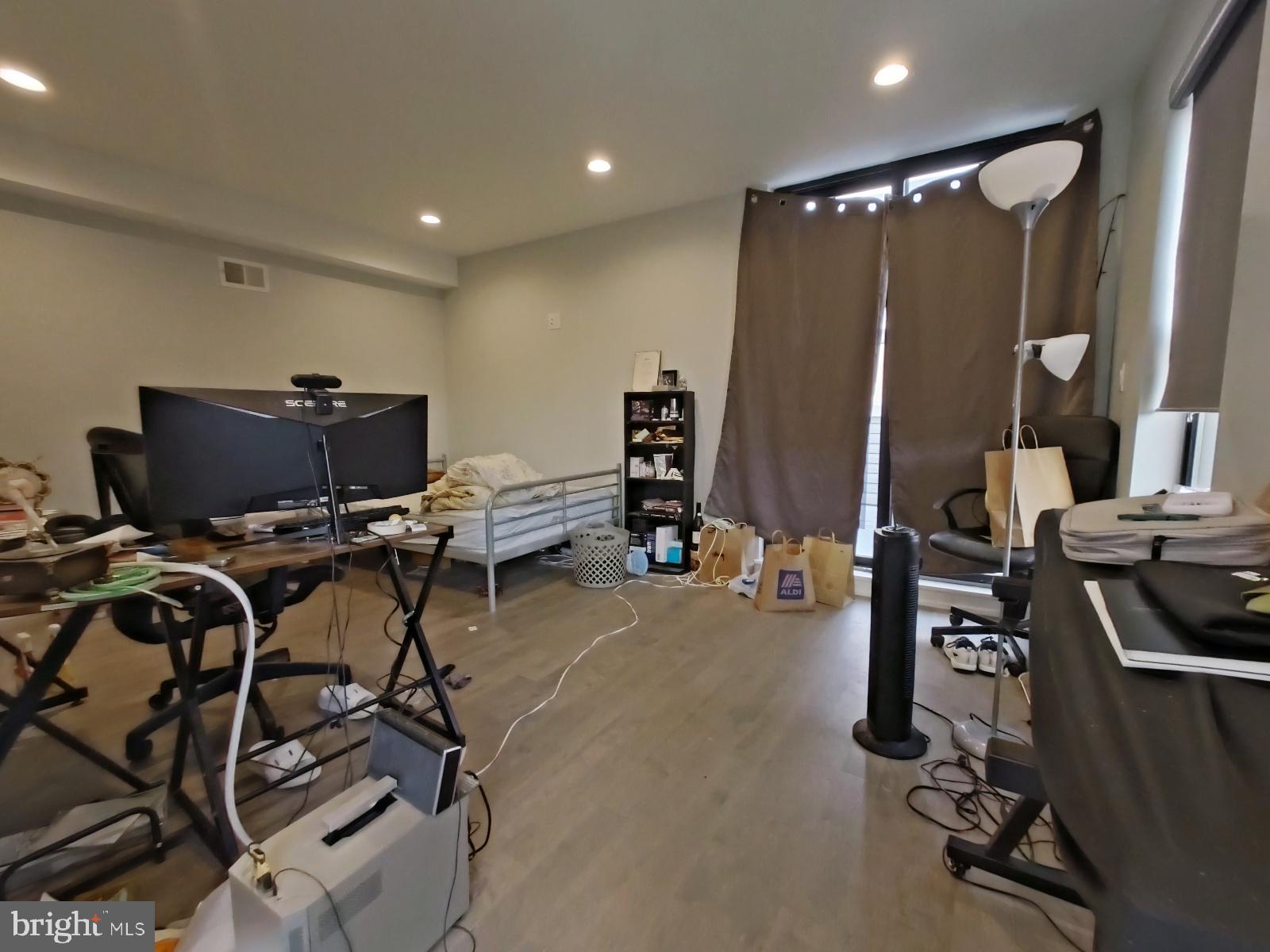 FRANCISVILLE - Residential Income