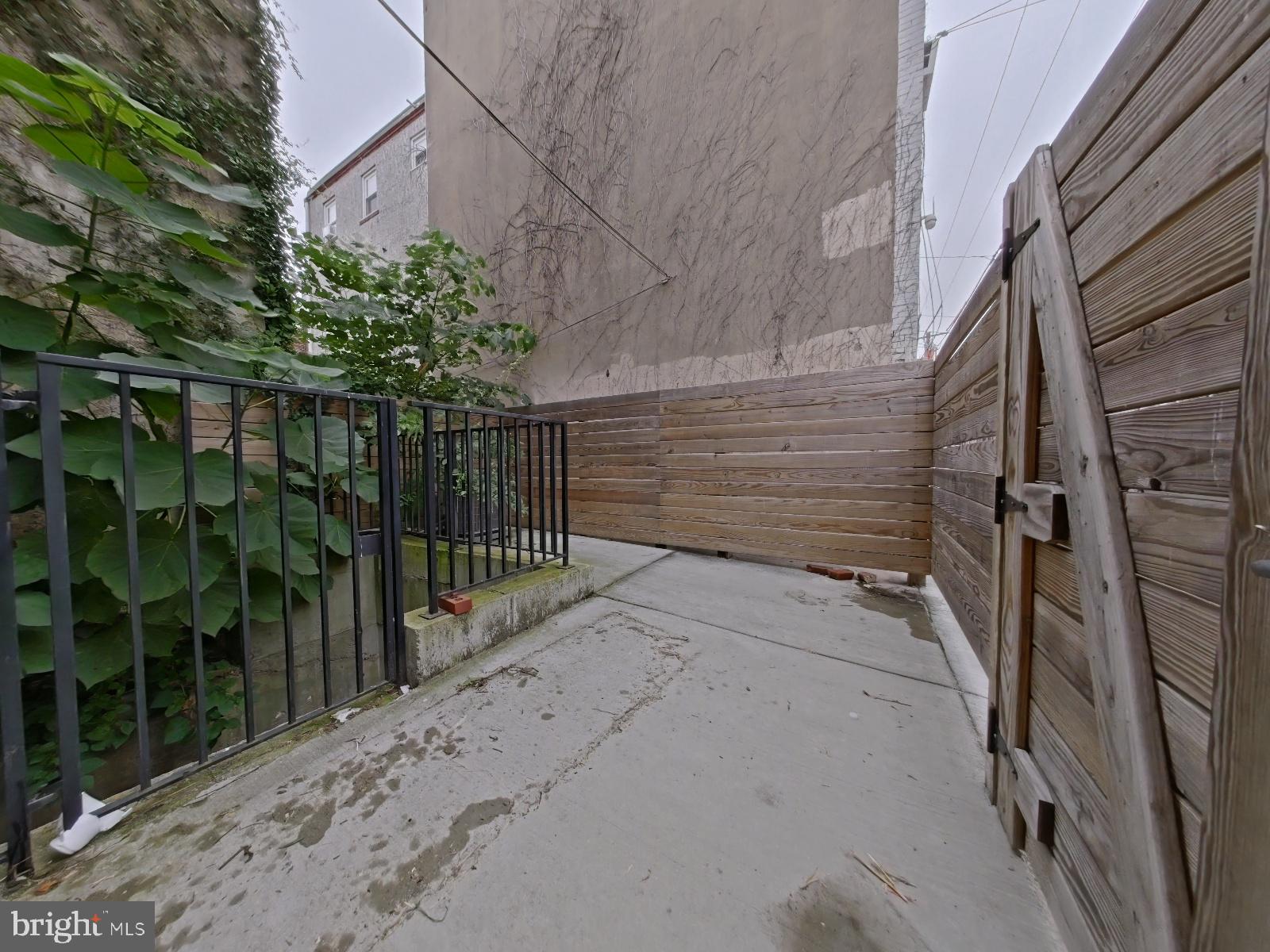 FRANCISVILLE - Residential Income