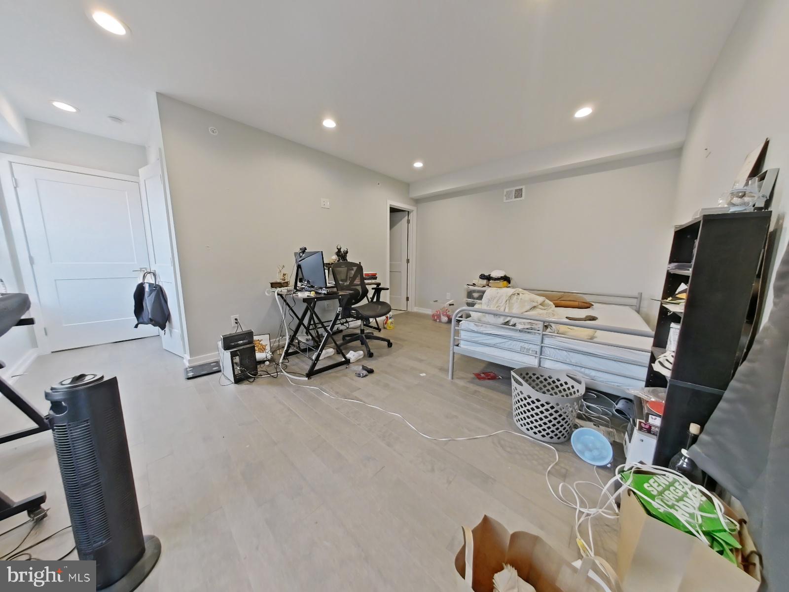 FRANCISVILLE - Residential Income