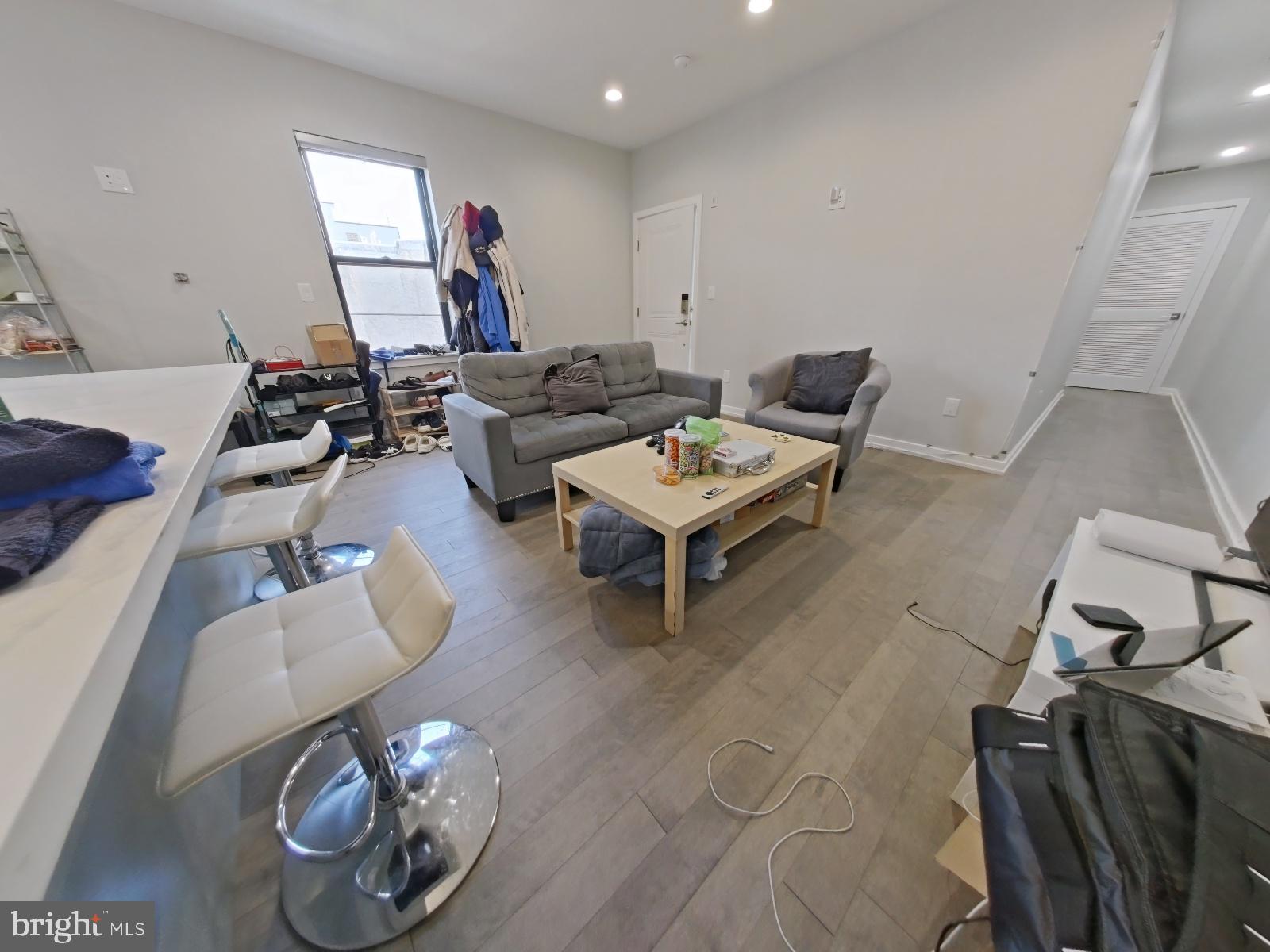 FRANCISVILLE - Residential Income