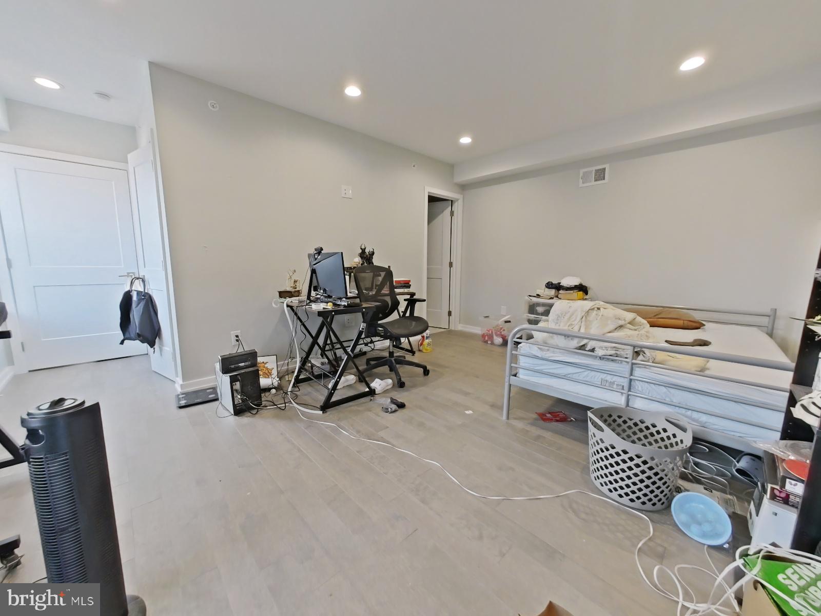 FRANCISVILLE - Residential Income