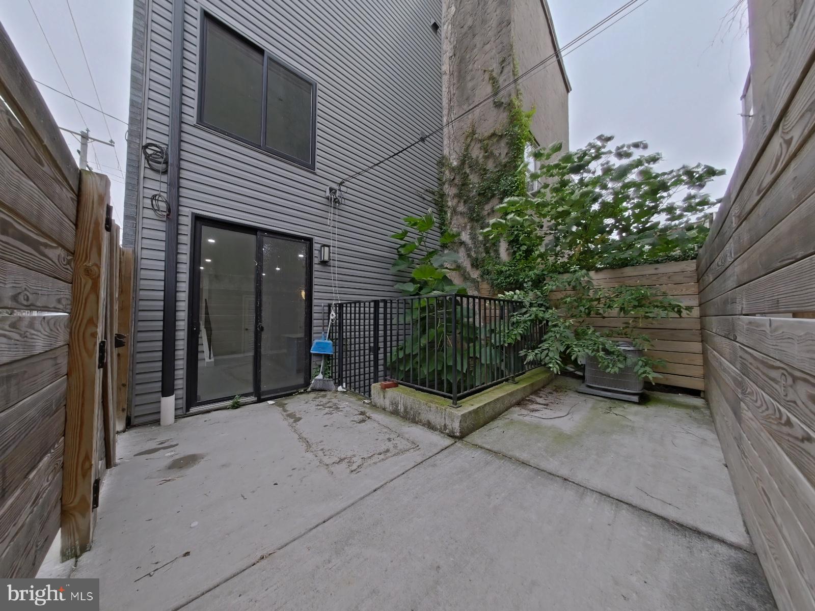 FRANCISVILLE - Residential Income