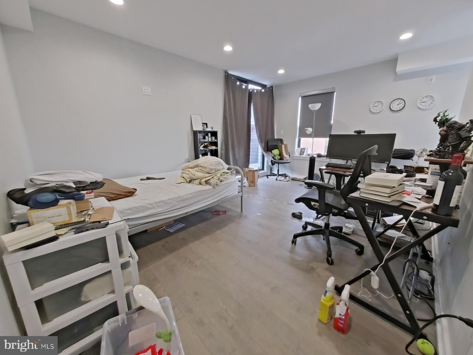 FRANCISVILLE - Residential Income