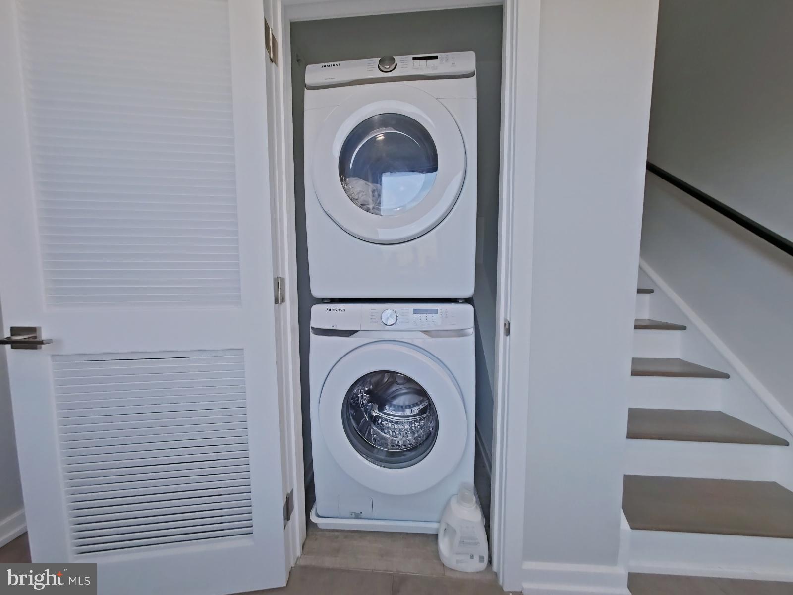 FRANCISVILLE - Residential Income