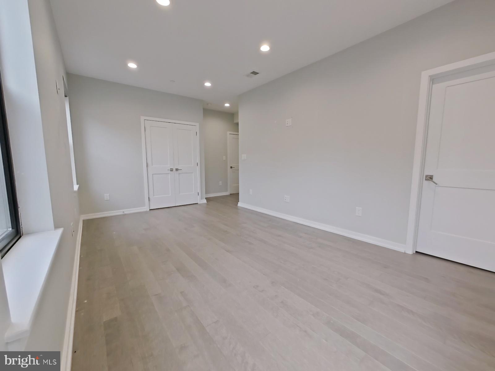 FRANCISVILLE - Residential Income