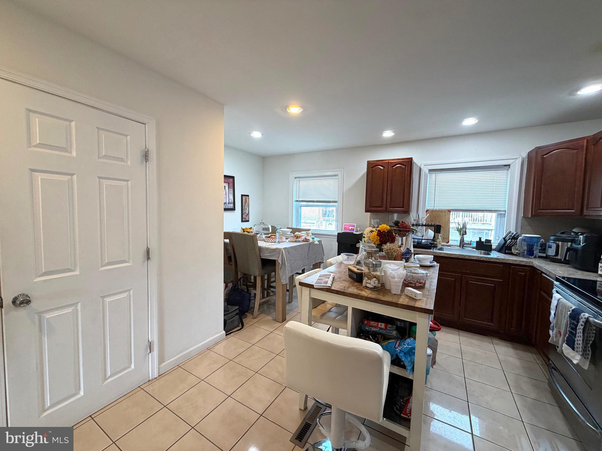 MAYFAIR - Residential