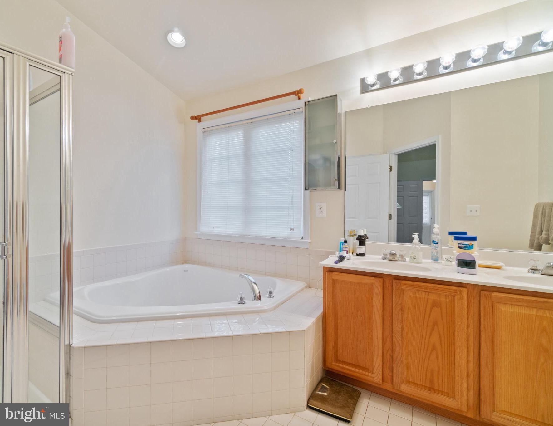 CHERRYTREE PARK - Residential