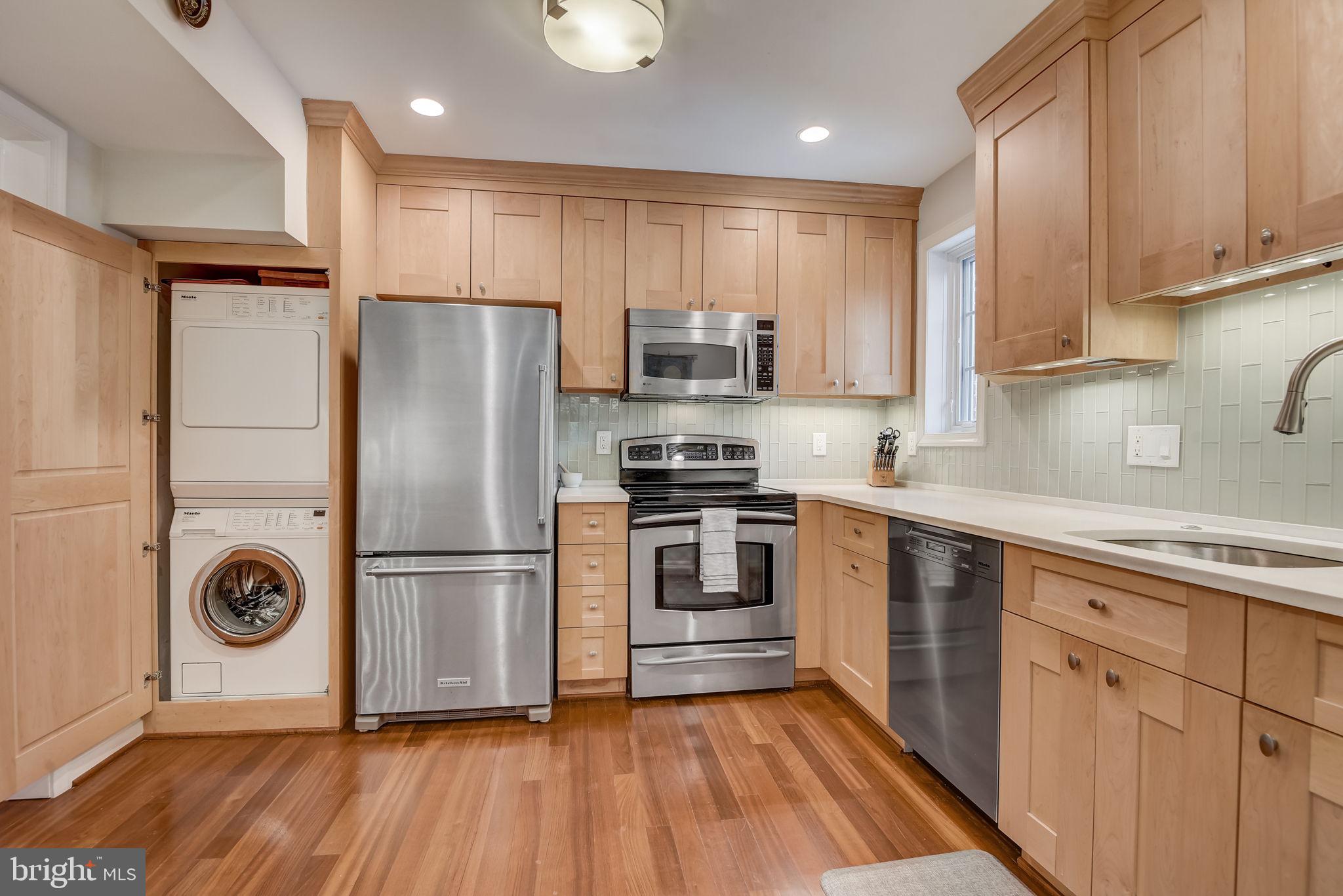 KENWOOD FOREST - Residential