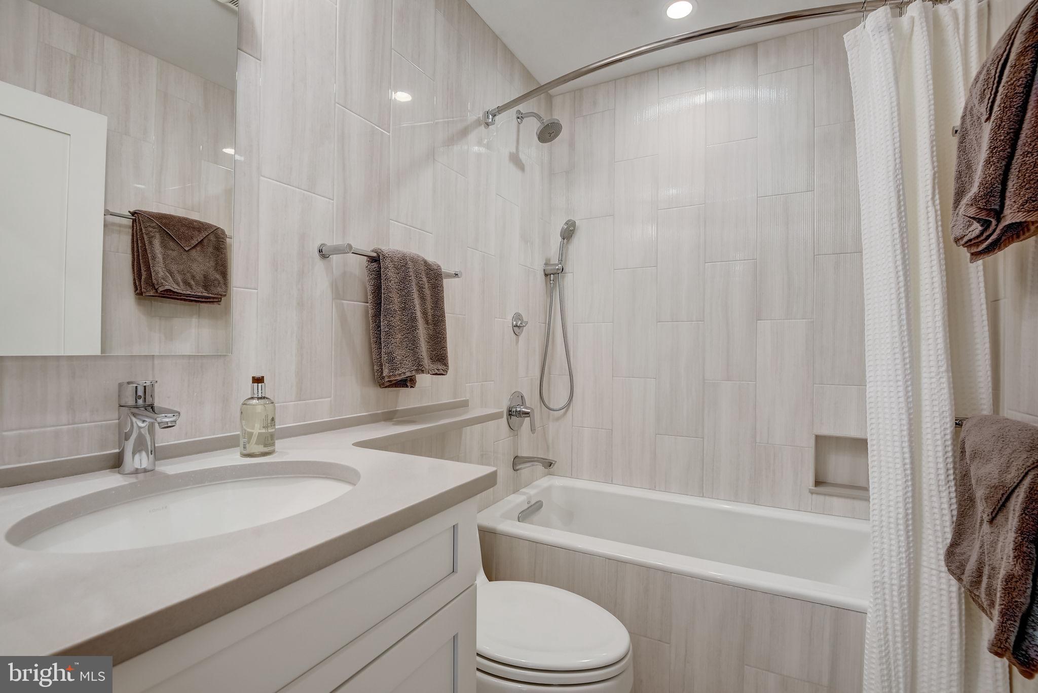 KENWOOD FOREST - Residential