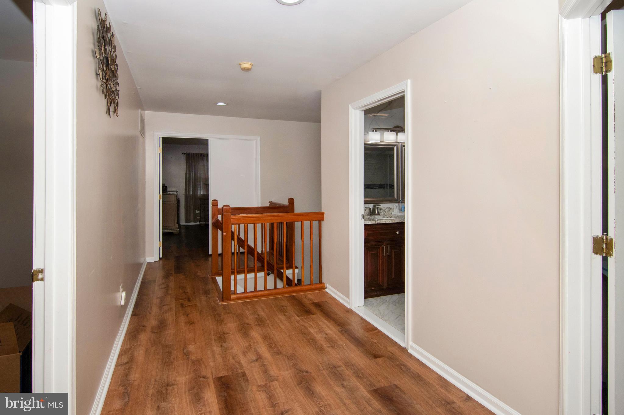 50 E MEADOWBROOK CIRCLE