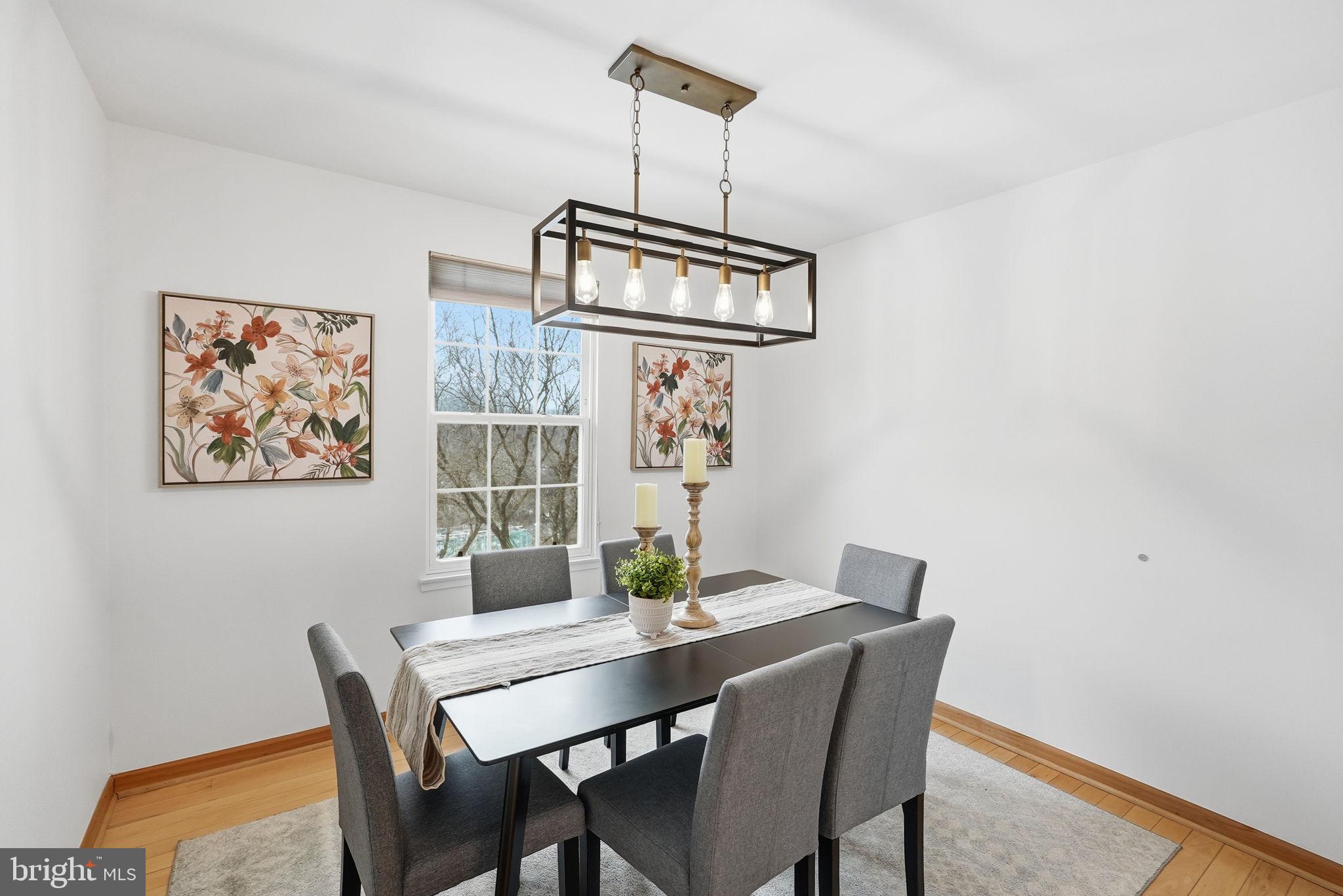 DERWOOD STATION - Residential